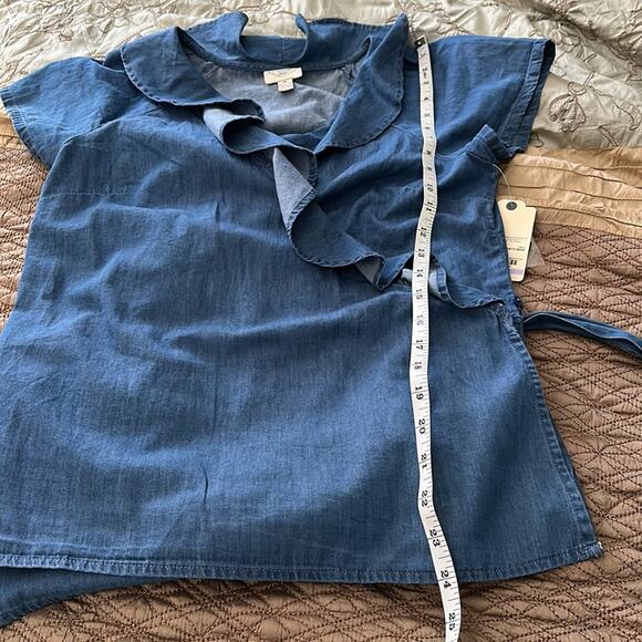 St. John's Bay | Chambray Top NWT Size SP - Picture 12 of 12